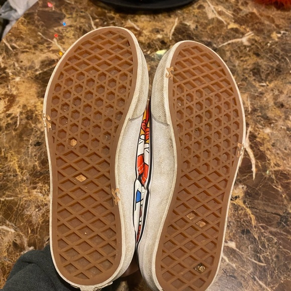 Disney Mickey & friends vans - Picture 6 of 7